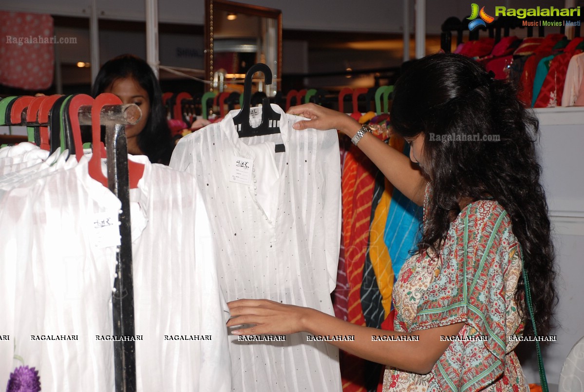 Petals 2012 Exhibition at Taj Krishna