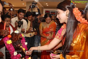 Samantha Launches Woman's World at Kothapet