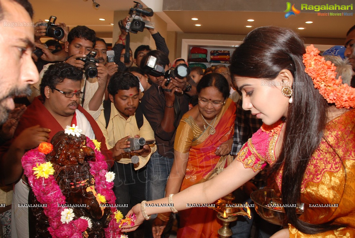 Samantha Launches Woman's World at Kothapet