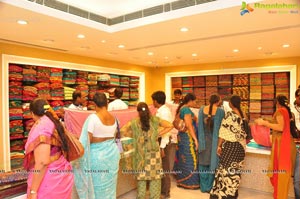 Samantha Launches Woman's World at Kukatpally