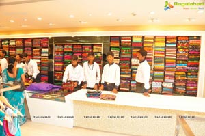 Samantha Launches Woman's World at Kukatpally