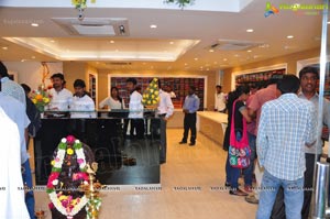 Samantha Launches Woman's World at Kukatpally