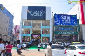 Samantha Launches Woman's World at Kukatpally