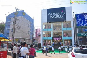 Samantha Launches Woman's World at Kukatpally