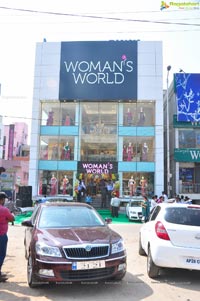 Samantha Launches Woman's World at Kukatpally