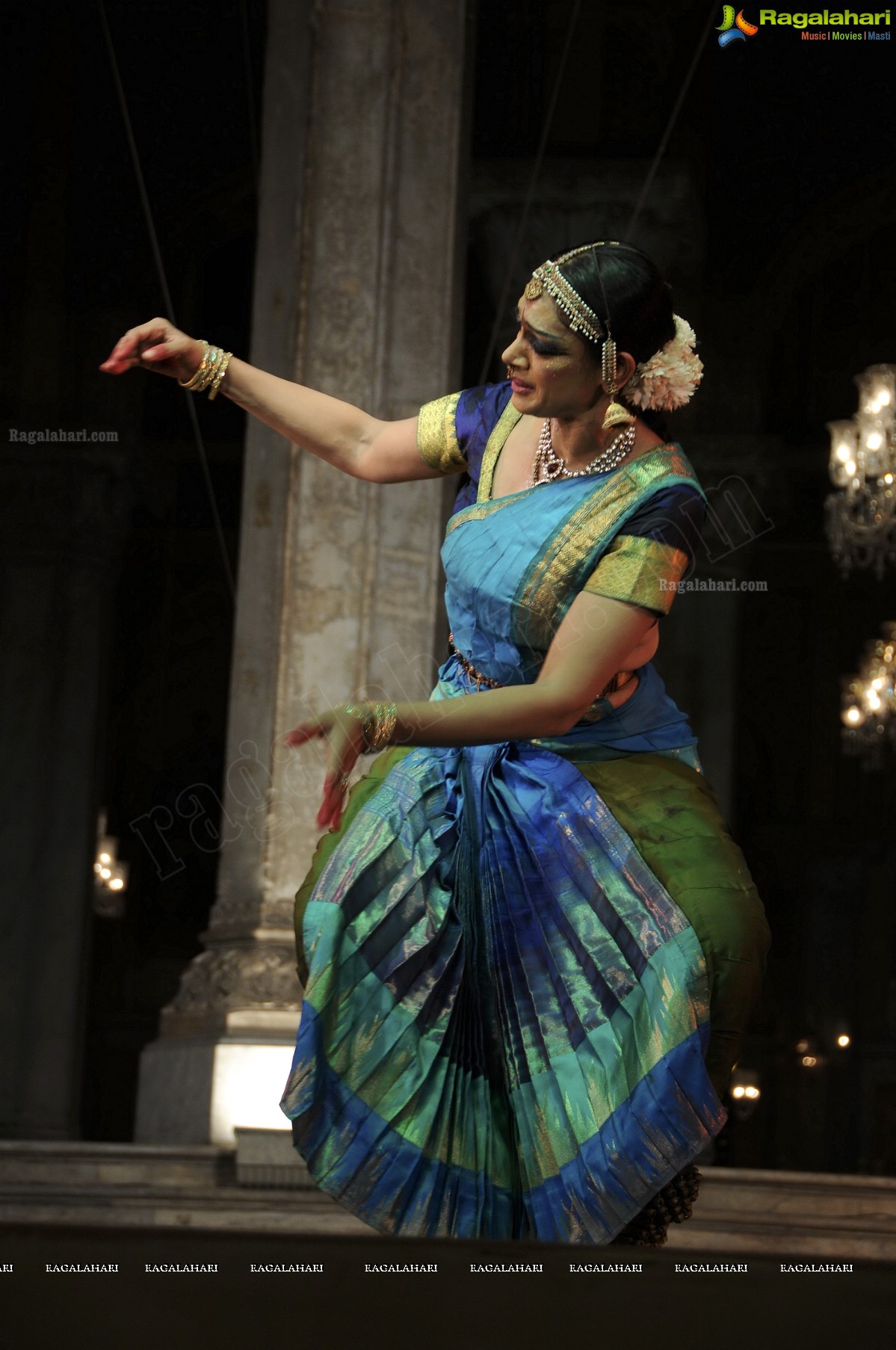 Shobana Bharatanatyam Dance Performance at Chowmahalla Palace