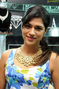 Shraddha das Launches D Sire Exhibition