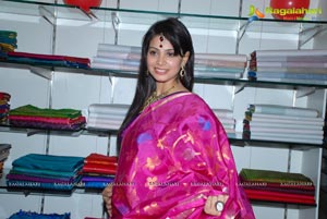 Rushi Lead Cast Launches Shubam Silk Sarees Festival