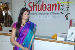 Rushi Lead Cast Launches Shubam Silk Sarees Festival