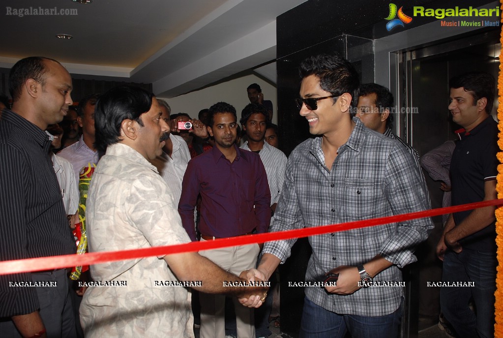 Siddharth Launches The Audio People