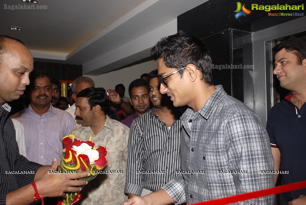 Siddharth Launches The Audio People