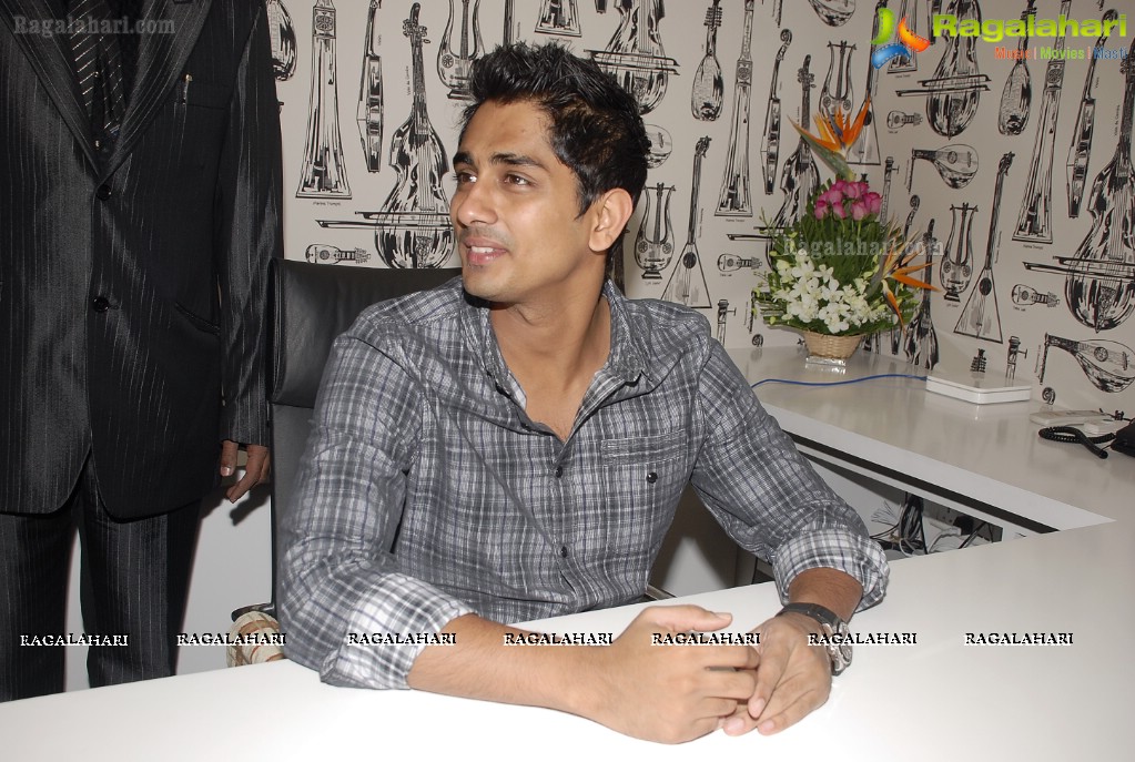 Siddharth Launches The Audio People
