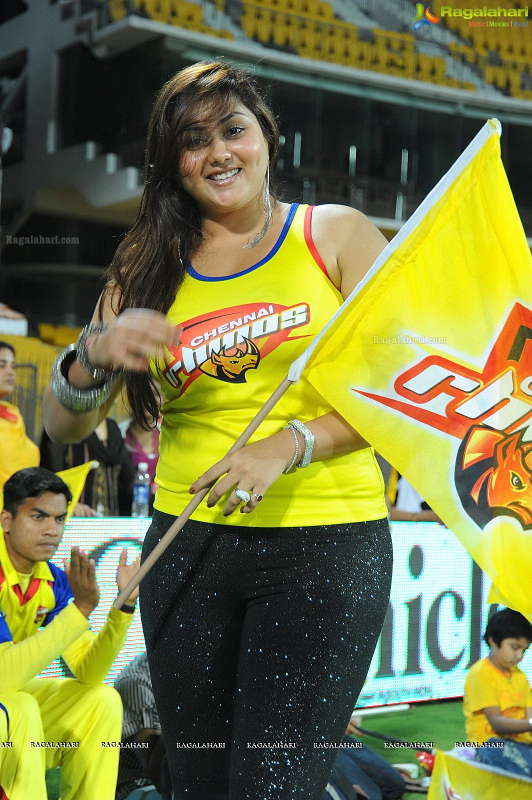 CCL 2012 Semi Finals: Telugu Warriors Vs Chennai Rhinos (Set 2)