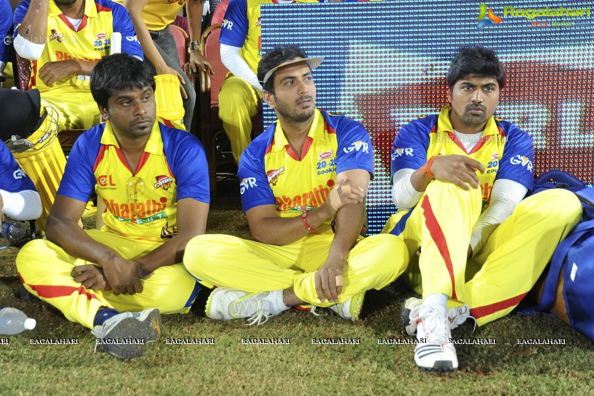 CCL 2012: Telugu Warriors Vs Chennai Rhinos