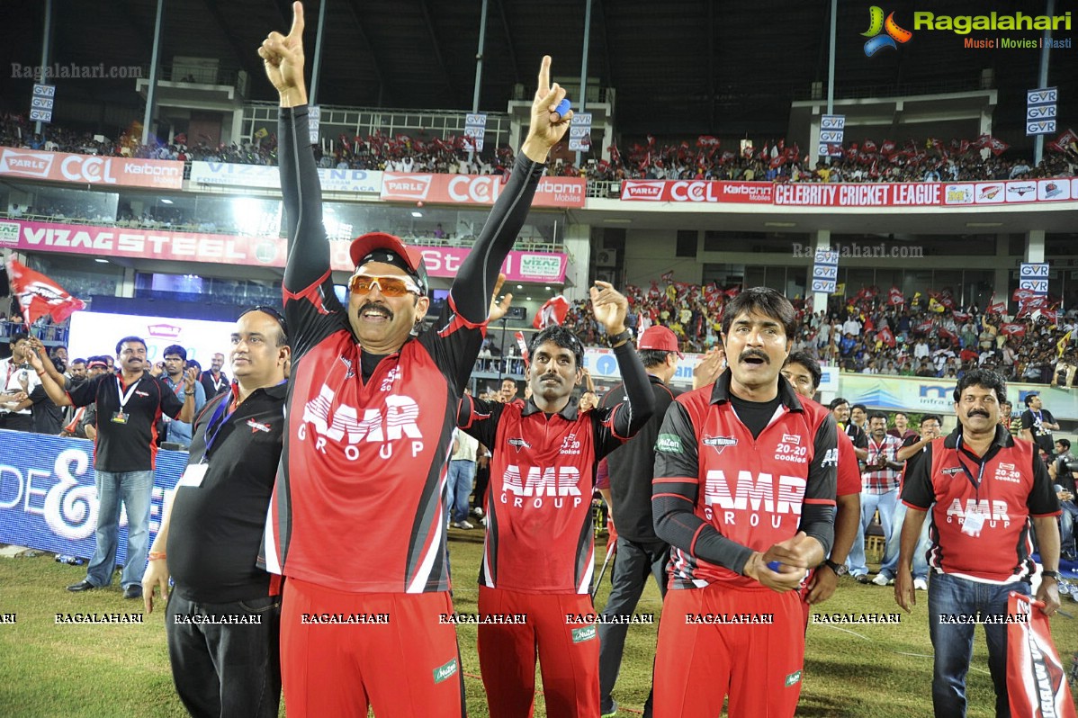 CCL 2012: Telugu Warriors Vs Chennai Rhinos