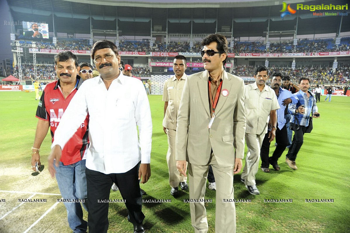 CCL 2012: Telugu Warriors Vs Chennai Rhinos