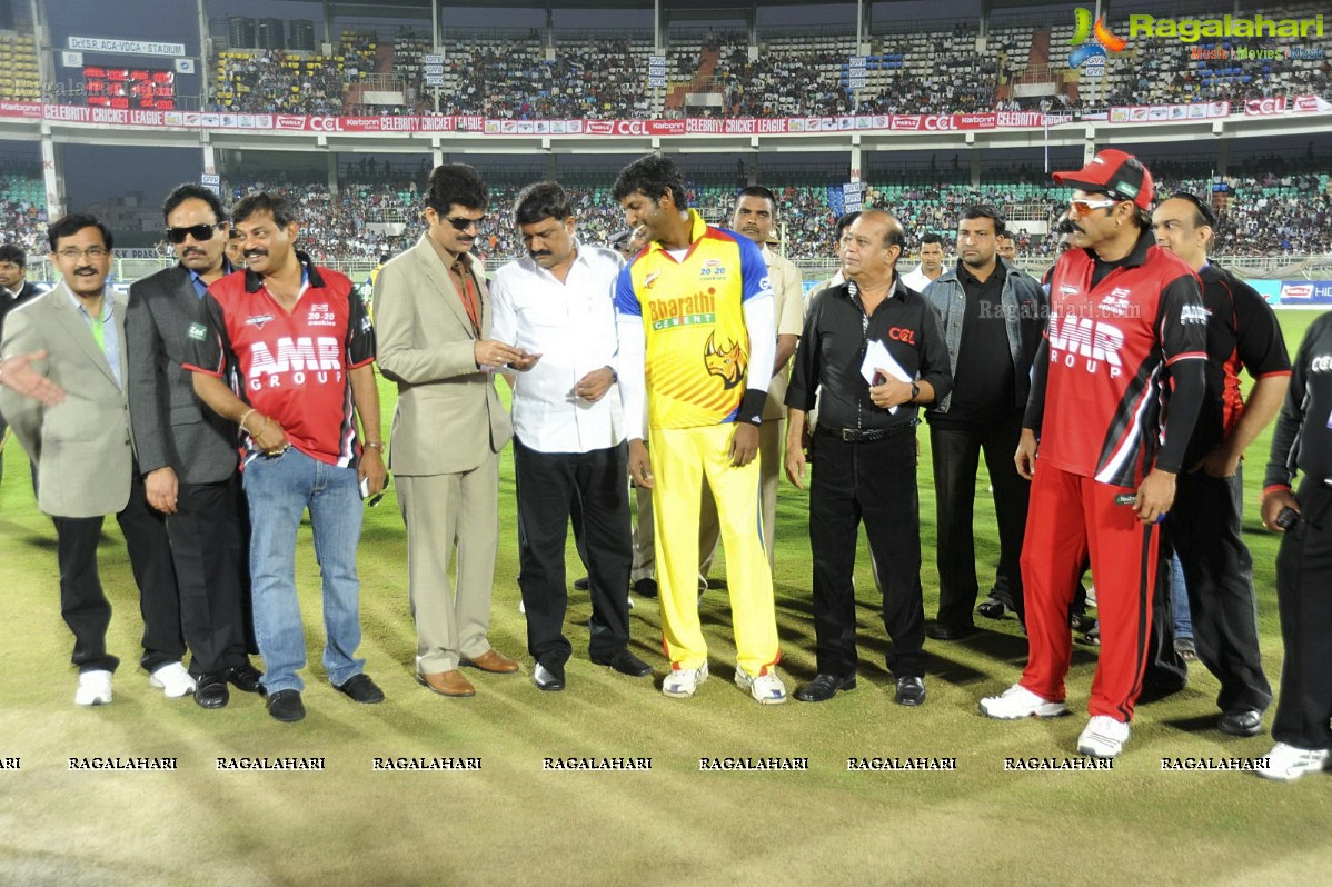 CCL 2012: Telugu Warriors Vs Chennai Rhinos