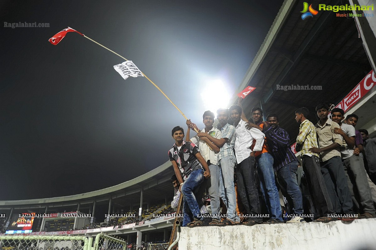 CCL 2012: Telugu Warriors Vs Chennai Rhinos