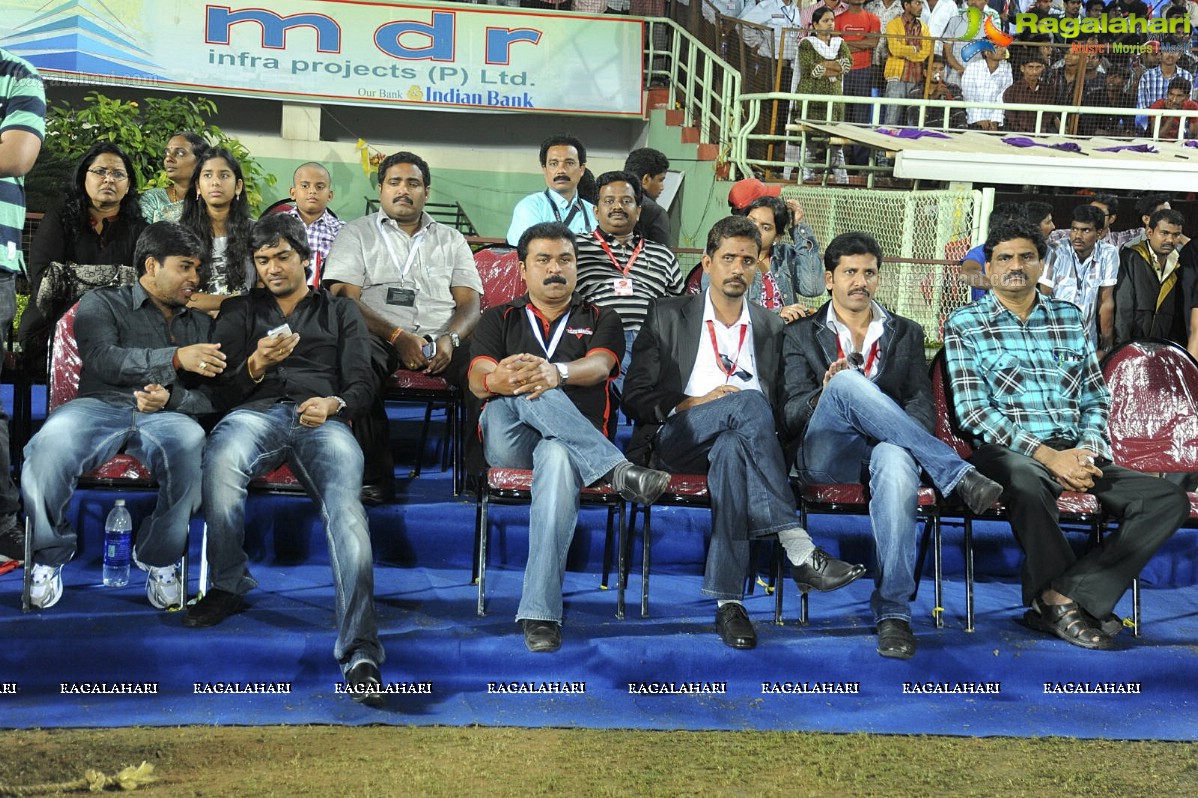 CCL 2012: Telugu Warriors Vs Chennai Rhinos