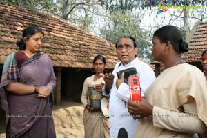 Vishal, Aarya, Madhu Shalini, Janani Iyer