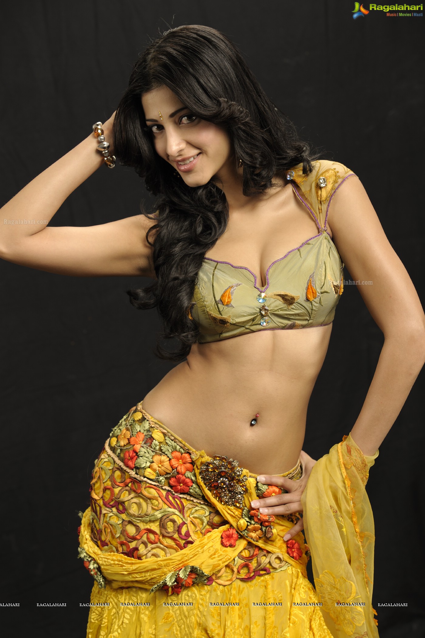 Shruthi Haasan (Posters)