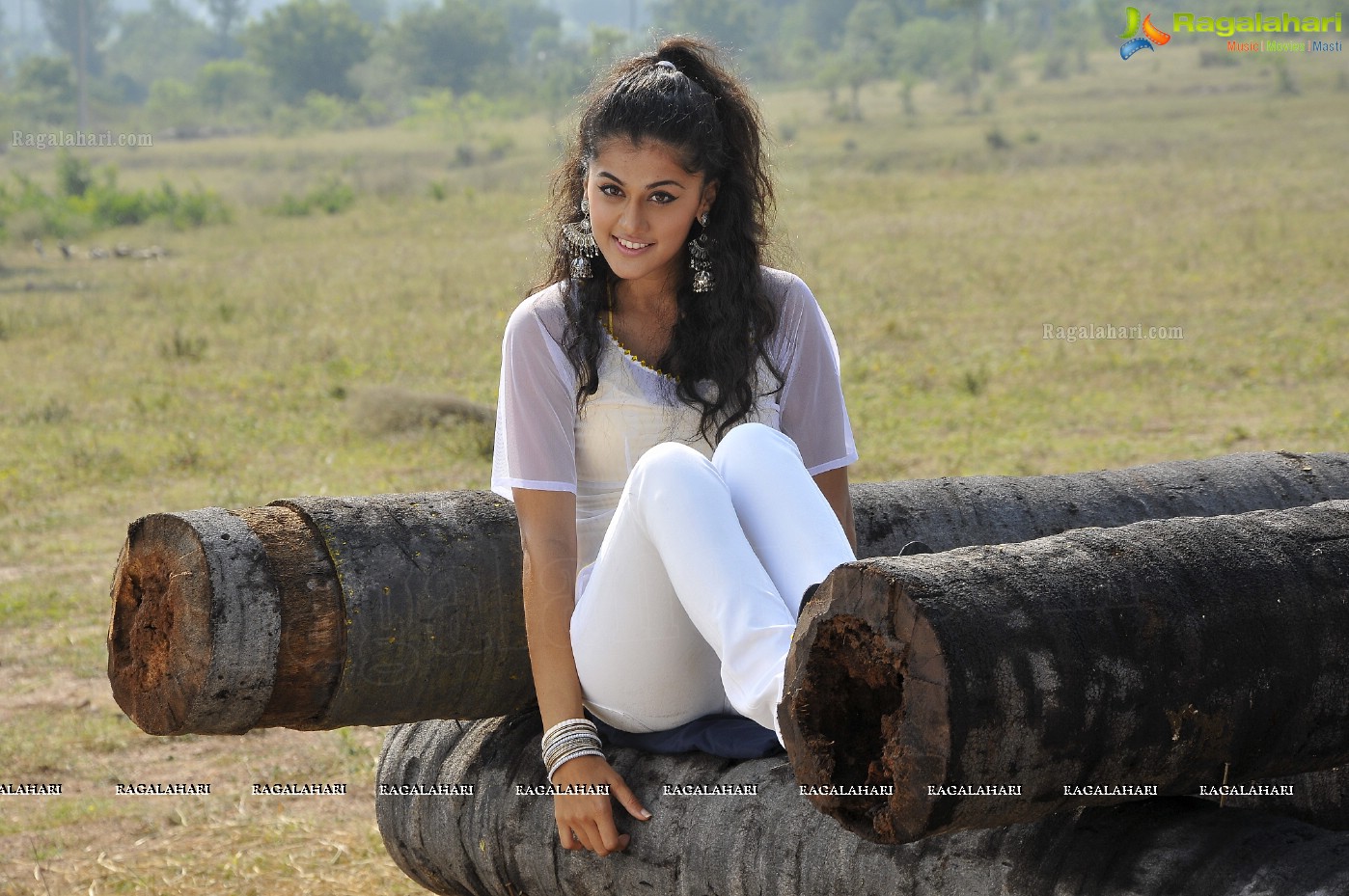 Taapsee (Posters)