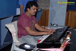 Emo Gurram Egaravachu in Recording