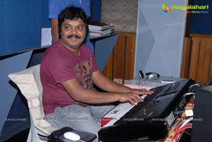 Emo Gurram Egaravachu in Recording