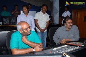 Emo Gurram Egaravachu in Recording