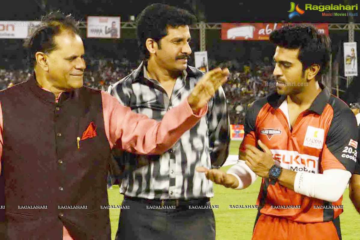 CCL 3: Telugu Warriors and Mumbai Heroes Team at LB Stadium, Hyderabad