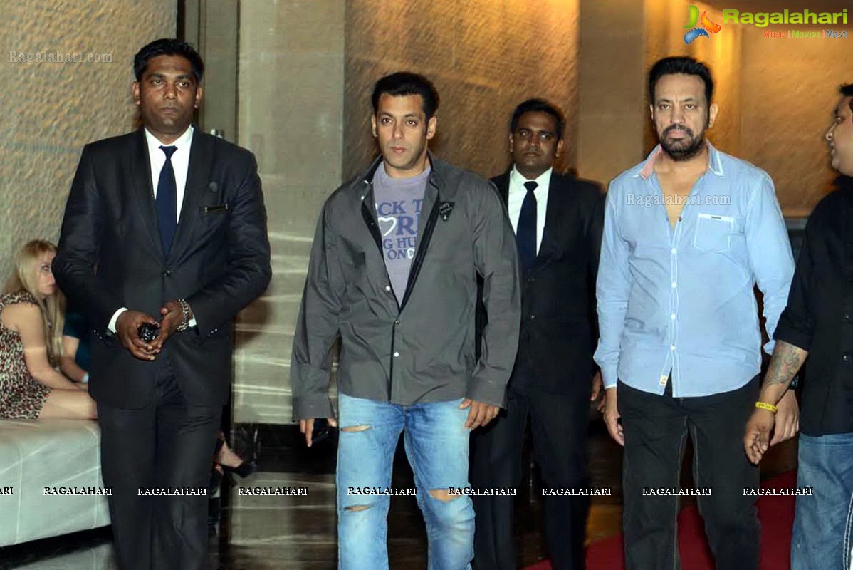 CCL 3: Telugu Warriors and Mumbai Heroes Team at LB Stadium, Hyderabad