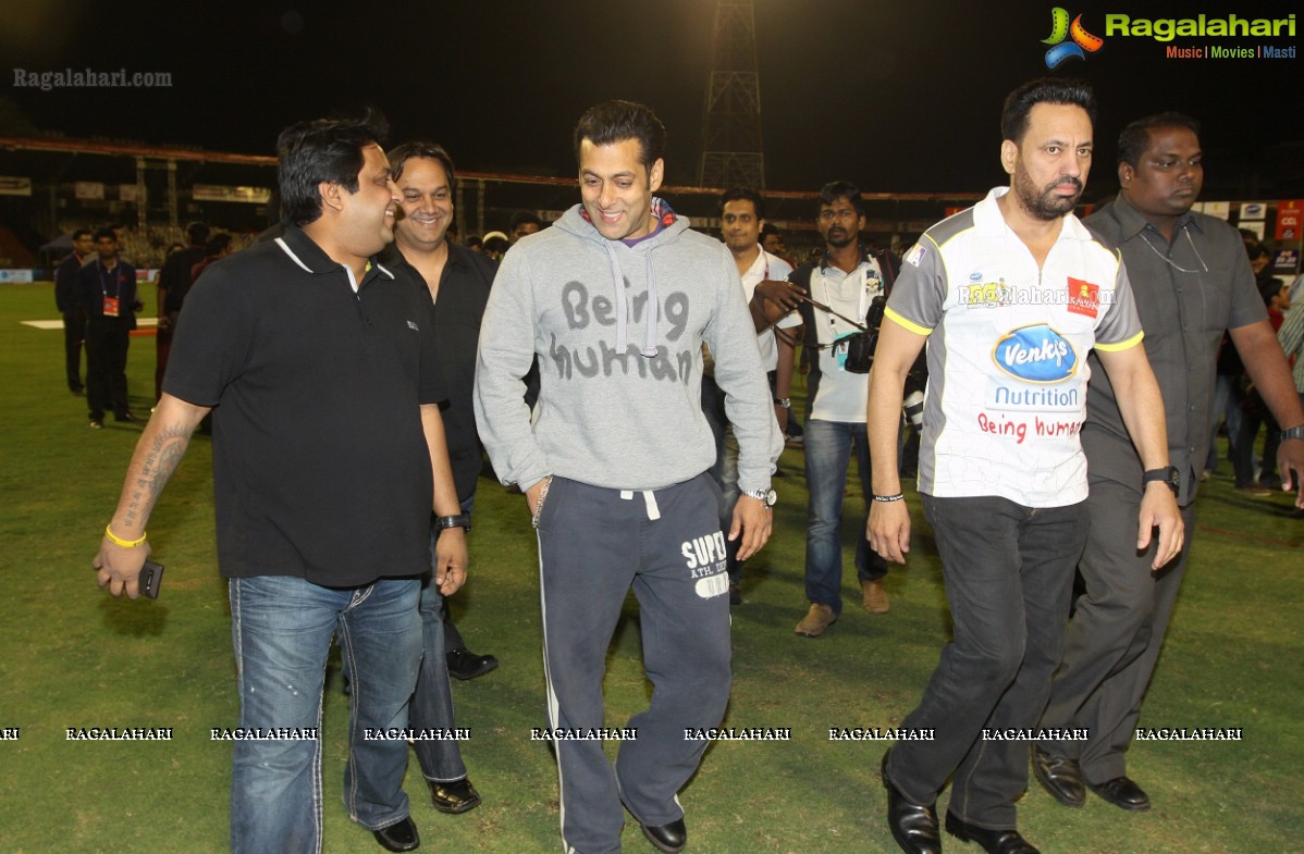 CCL 3: Telugu Warriors and Mumbai Heroes Team at LB Stadium, Hyderabad