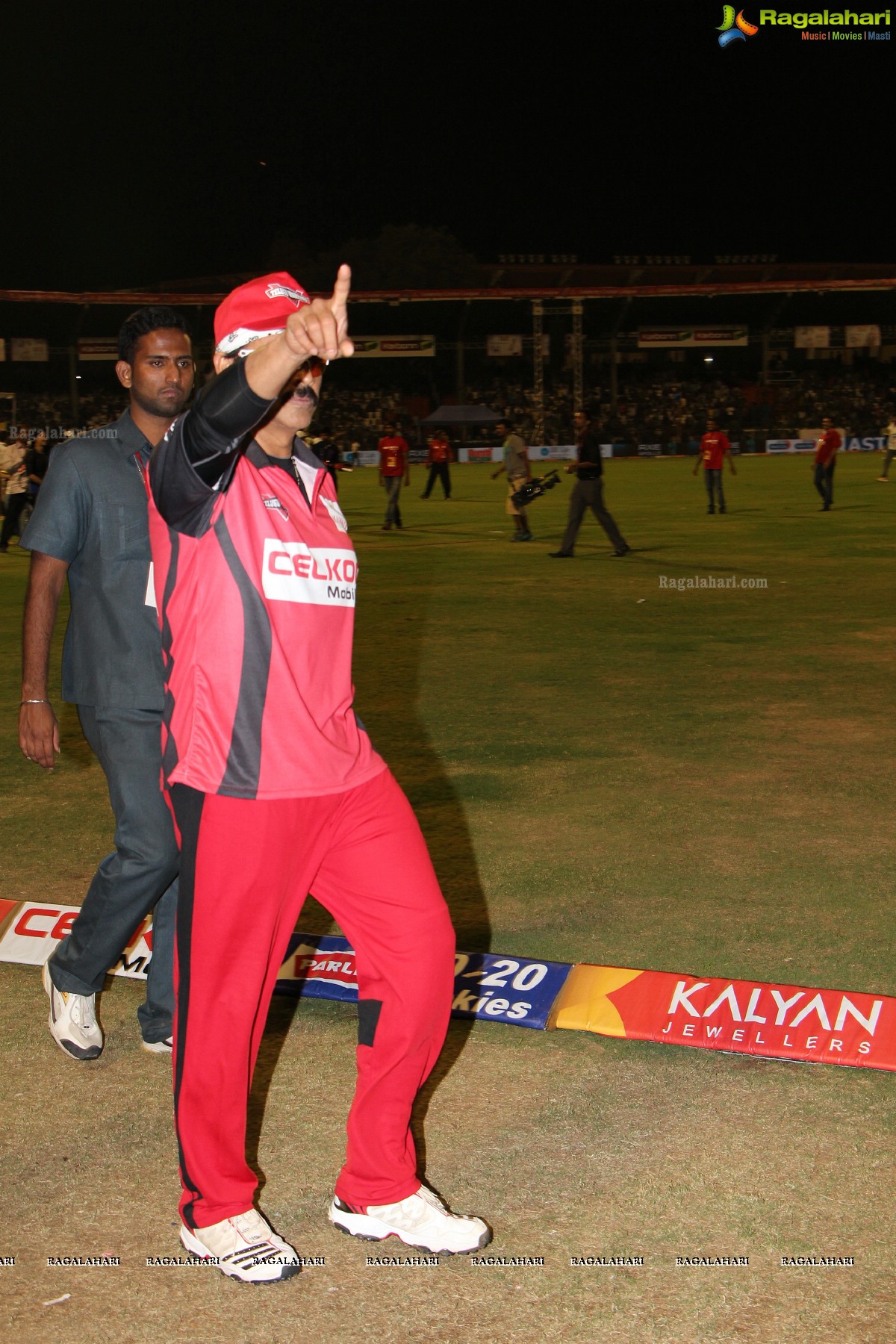 CCL 3: Telugu Warriors Vs Mumbai Heroes Match (Set 2)