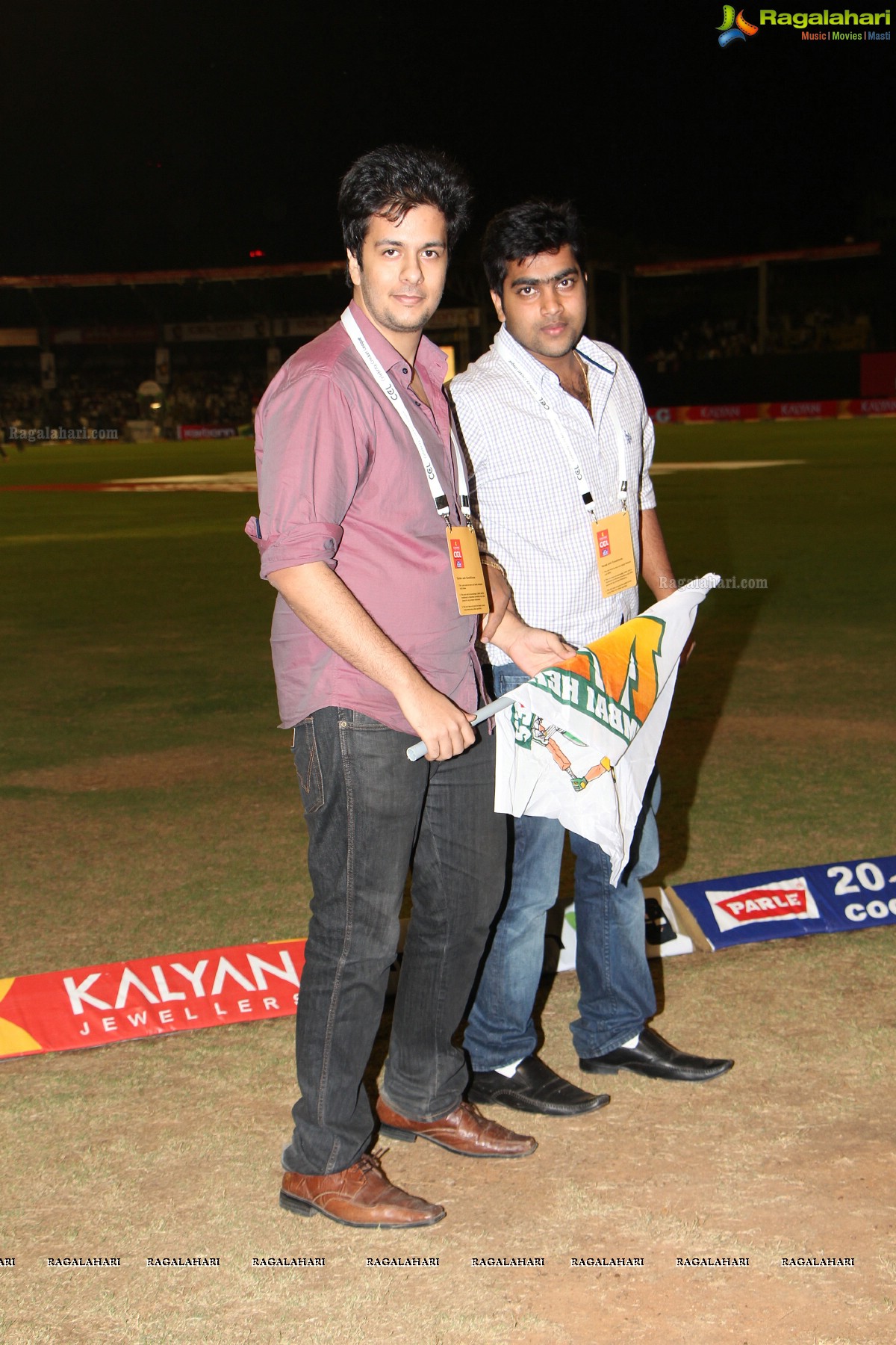 CCL 3: Telugu Warriors Vs Mumbai Heroes Match (Set 2)