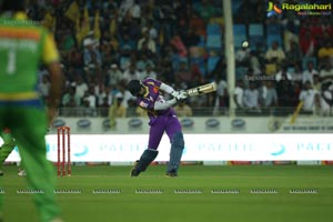 CCL 3: Kerala Strikers Bengal Tigers Final Match Photos