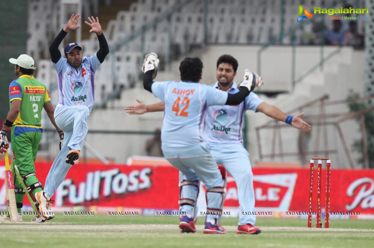 CCL 3: Kerala Strikers Vs Bhojpuri Dabanggs Match (Set 2)