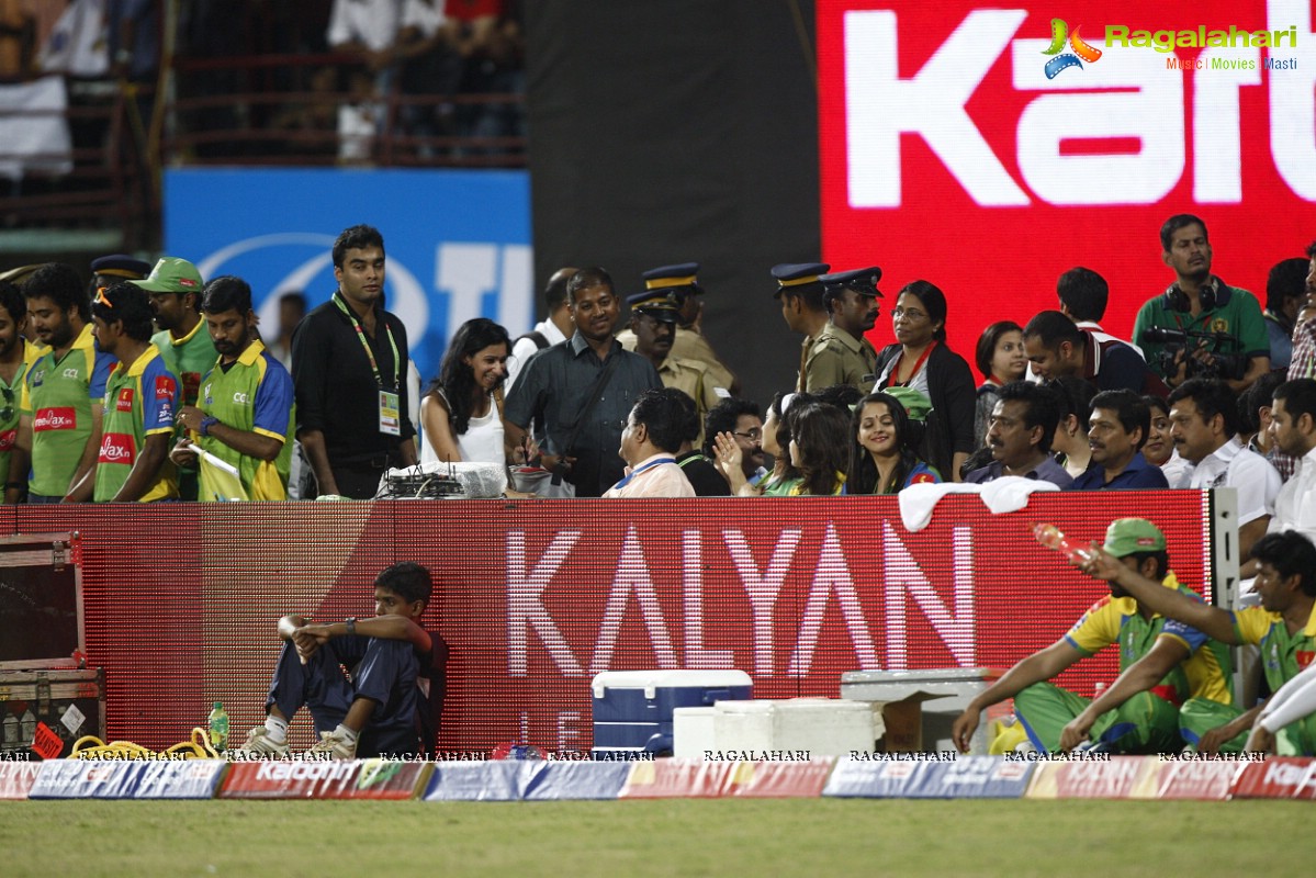 CCL 3 : Kerala Strikers Vs Mumbai Heroes Match