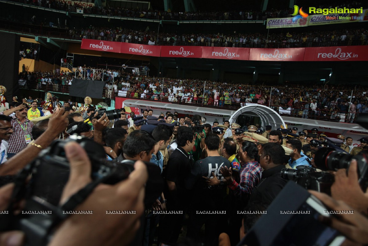 CCL 3 : Kerala Strikers Vs Mumbai Heroes Match