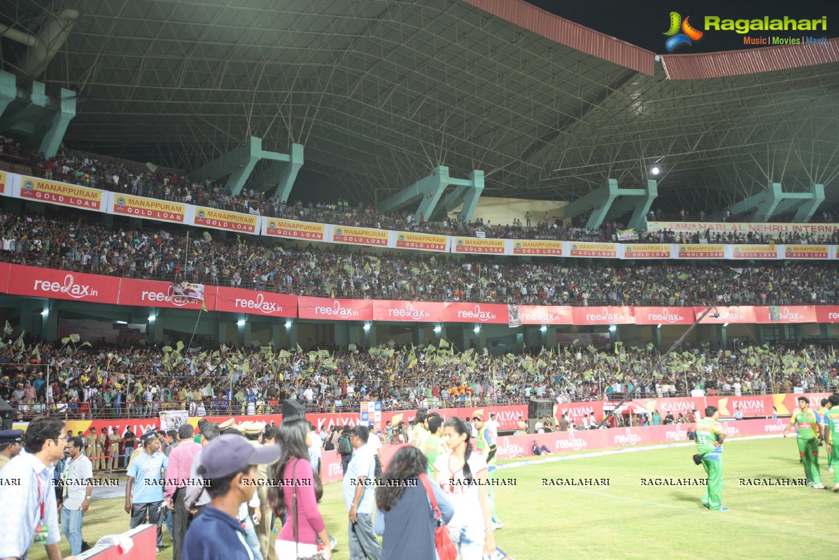 CCL 3 : Kerala Strikers Vs Mumbai Heroes Match