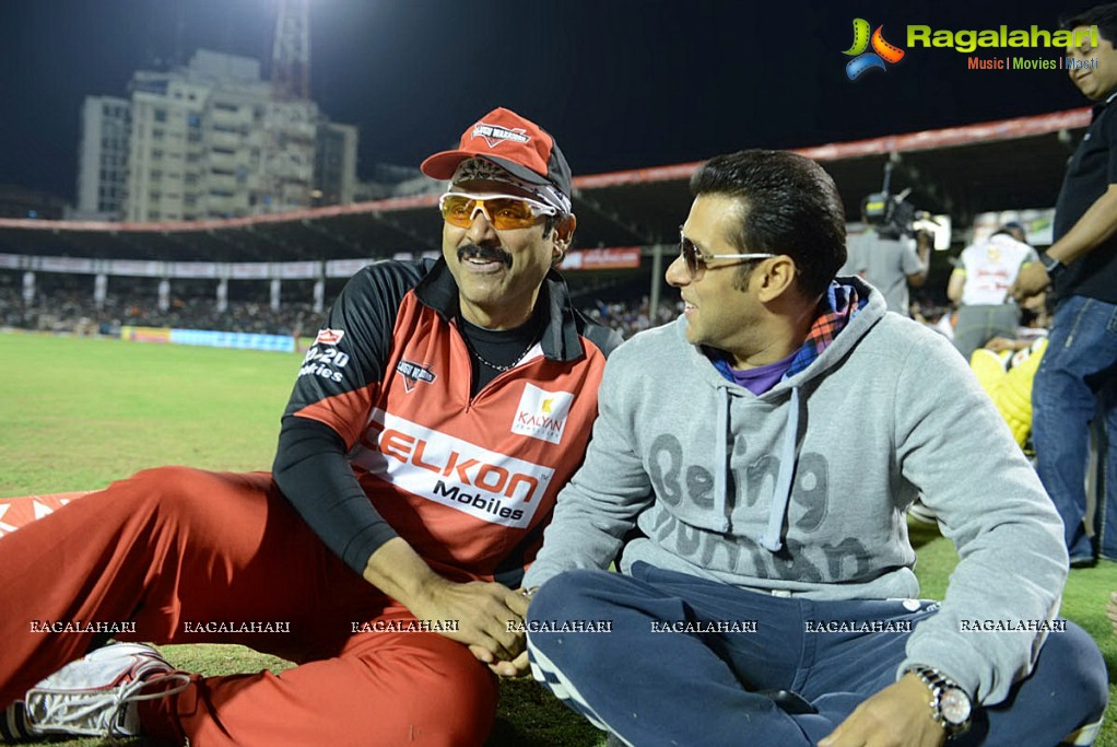 CCL 3: Telugu Warriors and Mumbai Heroes Good Times