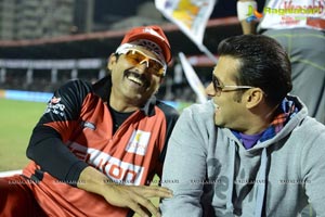 CCL 3 Salman Khan with Venkatesh