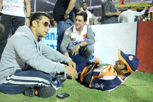 CCL 3 Salman Khan with Venkatesh