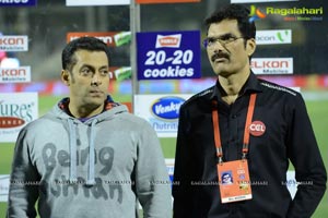 CCL 3 Salman Khan with Venkatesh