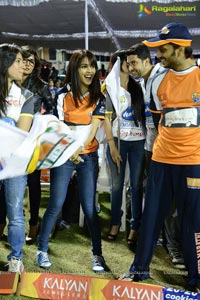 CCL 3 Salman Khan with Venkatesh