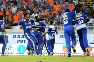 CCL 3: Telugu Warriors Vs Karnataka Bulldozers Match