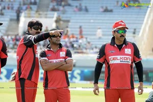 CCL 3: Telugu Warriors Vs Karnataka Bulldozers Match