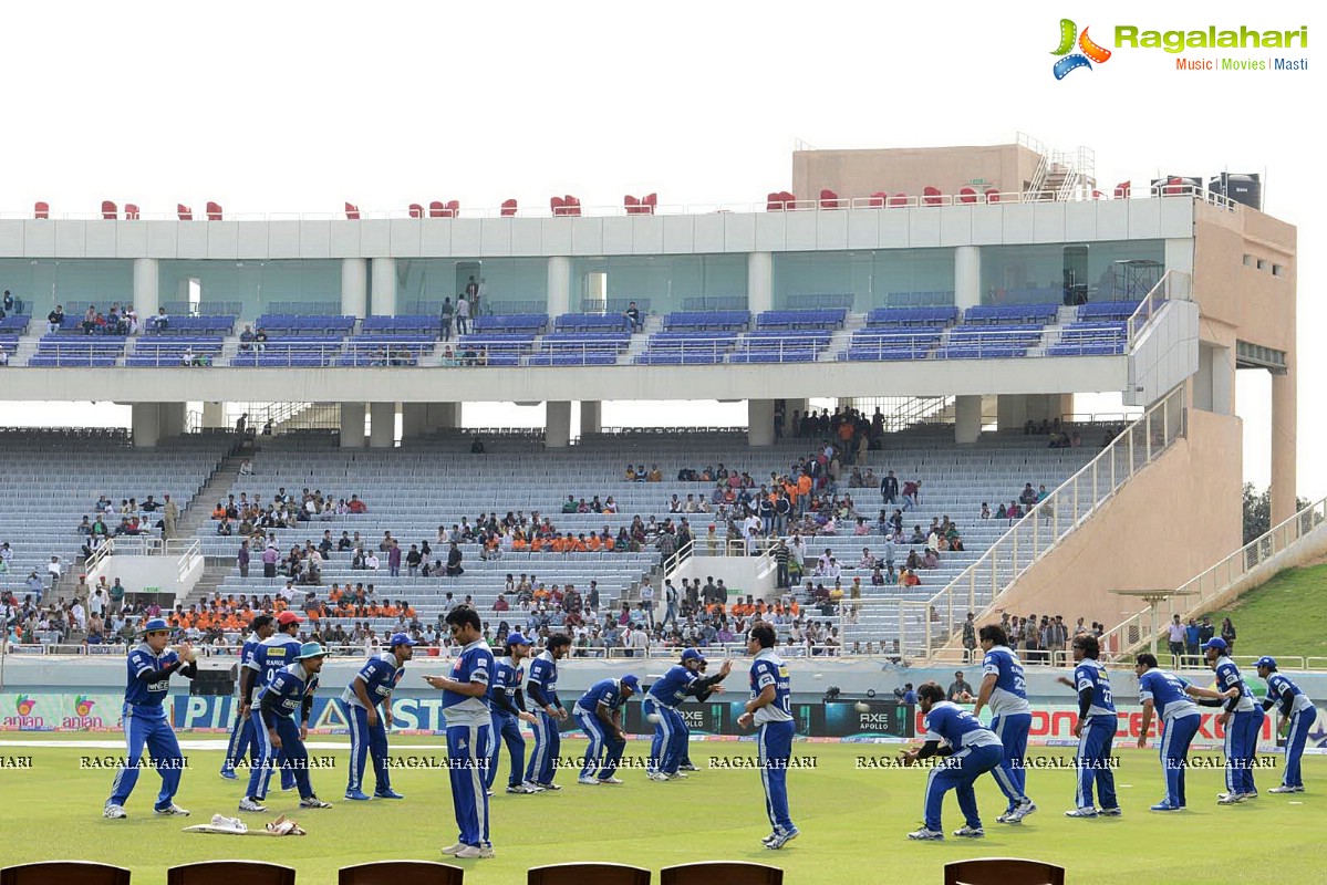 CCL 3: Telugu Warriors Vs Karnataka Bulldozers Match