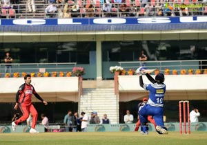 CCL 3: Telugu Warriors Vs Karnataka Bulldozers Match