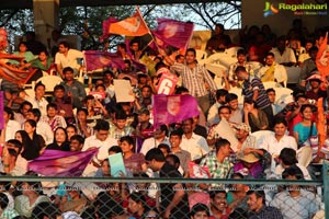 CCL 2013 Telugu Warriors Vs Mumbai Heroes Match Photos