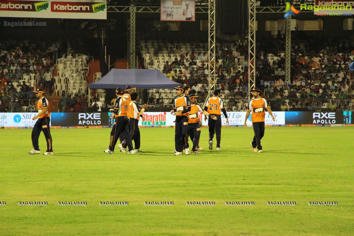 CCL 3: Telugu Warriors Vs Mumbai Heroes Match